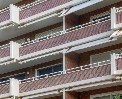 Façana c. Bosch i Gimpera